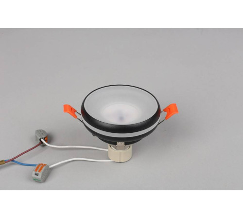 Встраиваемый светильник Omnilux Genova OML-102819-01