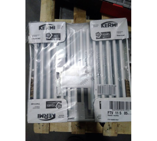 Радиатор стальной Kermi Profil-V FTV 11 500x500 мм нижнее подключение RAL 9016 FTV110500501R2Y
