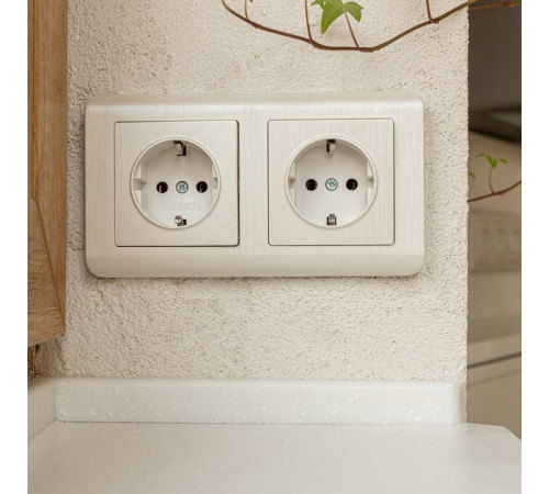 Рамка на 2 поста Werkel Stream перламутровый W0022113