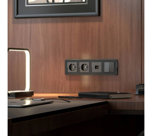 Рамка на 4 поста Werkel Platinum черный W0042608