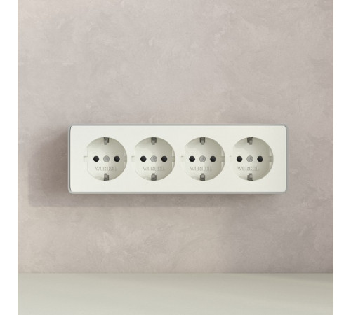 Розетка четверная с заземлением и со шторками Werkel Gallant W5072204