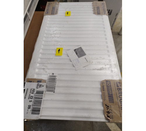 Радиатор стальной панельный Brugman Profil-V FEV 22 500x900 мм нижнее подключение FEV220500901UBY/002 RAL 9016