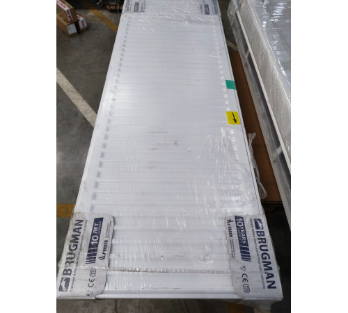 Радиатор стальной панельный Brugman Profil-V FEV 22 500x1400 мм нижнее подключение RAL 9016 FEV220501401UBY/003