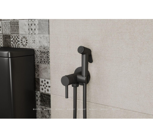 Смеситель с гигиеническим душем Bravat черный D9151BW-ENG
