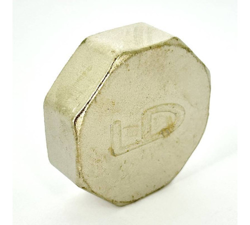 Заглушка латунная LD Pride 1 1/2 ВР никелированная 67.504.40