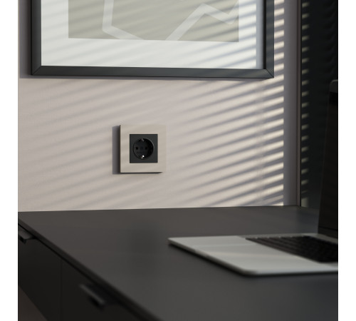 W0012917/ Рамка на 1 пост Slab (дымчатый софт) W0012917