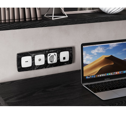 Розетка Ethernet RJ-45 и со шторками, без рамки Ambrella Volt OMEGA MO112005