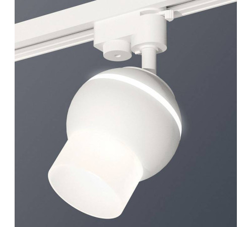 Светильник на штанге Ambrella Light XT XT1101072