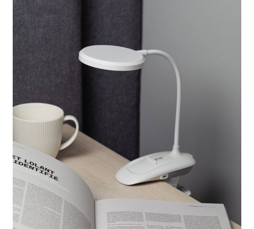 Настольная лампа офисная Эра NLED-513-6W-W
