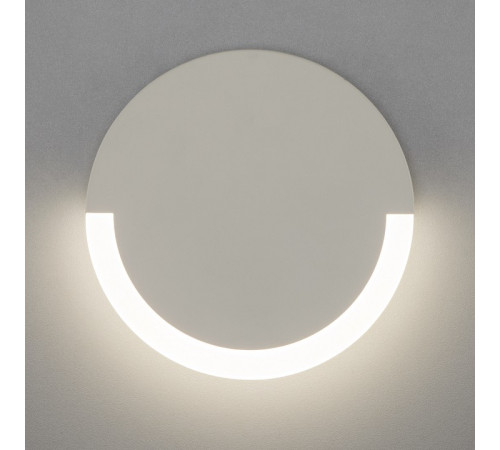 Накладной светильник Eurosvet Radiant 40147/1 LED белый 5W