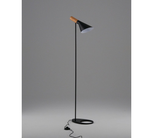 Торшер Moderli Turin V11334-1F