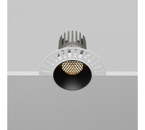 Встраиваемый светильник Maytoni 10 Вт 3000 K черный DL119-10W-3K-TRS-B