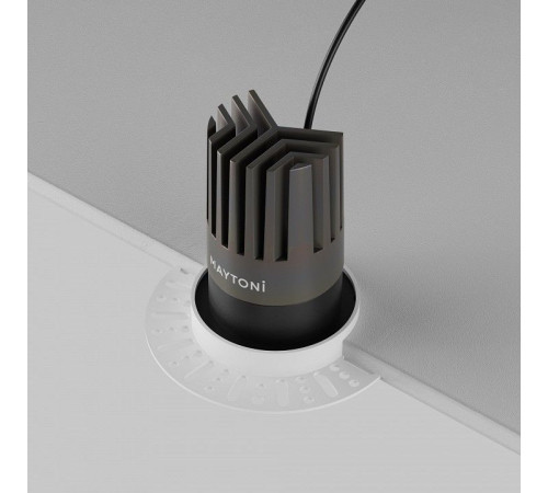 Встраиваемый светильник Maytoni DL121-15W-3K-TRS-B