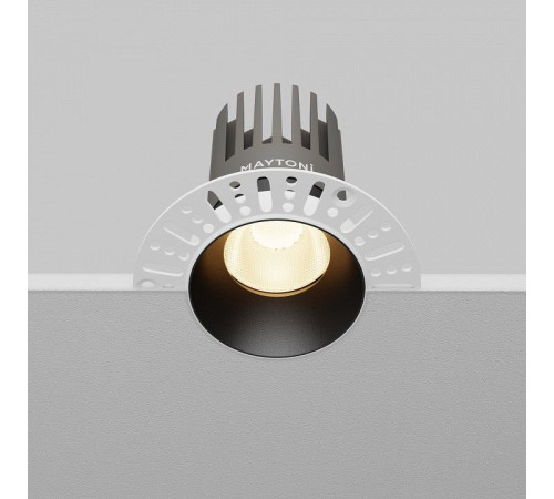 Встраиваемый светильник Maytoni DL121-15W-3K-TRS-B