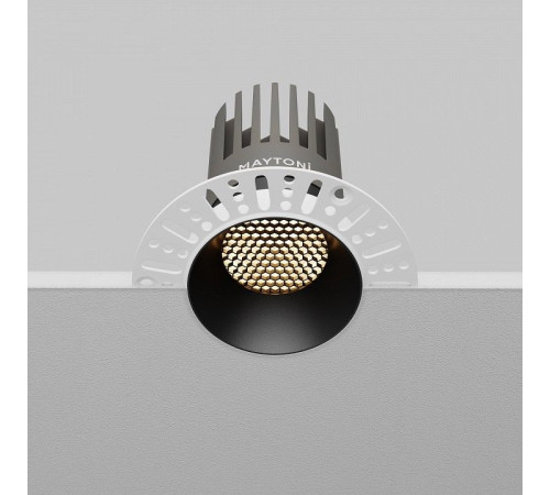Встраиваемый светильник Maytoni DL121-15W-3K-TRS-B