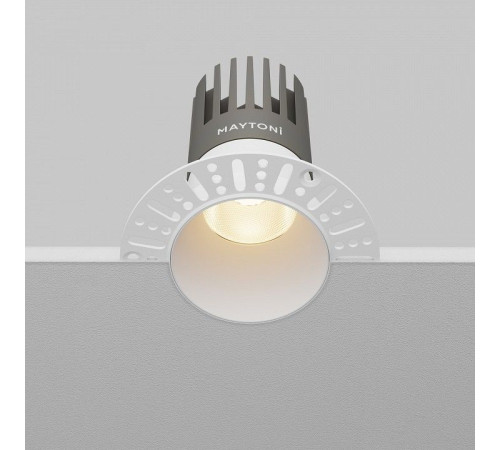Встраиваемый светильник Maytoni DL122-15W-3K-TRS-W