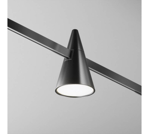 Накладной светильник Maytoni Keila TR146-1-5W4K-B