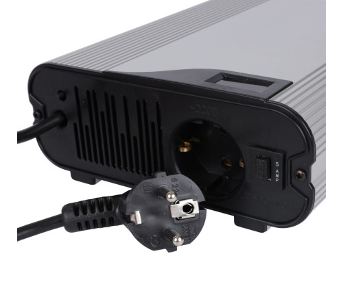 Стабилизатор напряжения Бастион Teplocom ST-888-И релейный 888 ВА 559