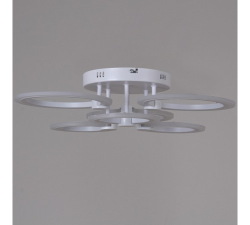Потолочная люстра 09502-0.3-3+3 WH