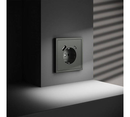 Розетка с заземлением и со шторкой и 2хUSB type A и C, без рамки Voltum S70 VLS040506