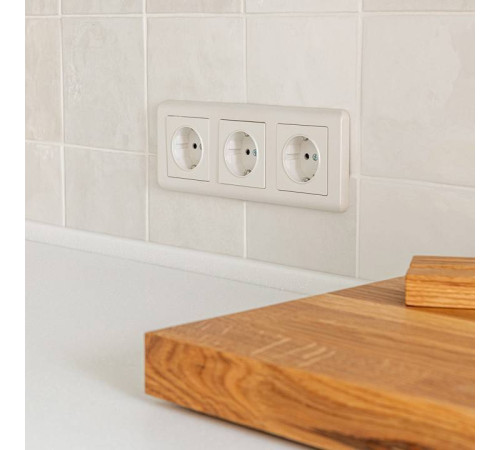 Рамка на 3 поста Werkel Snabb basic 4 W0032113