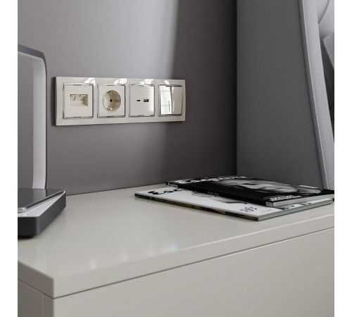 Розетка Ethernet RJ-45 без рамки Werkel слоновая кость W1181103