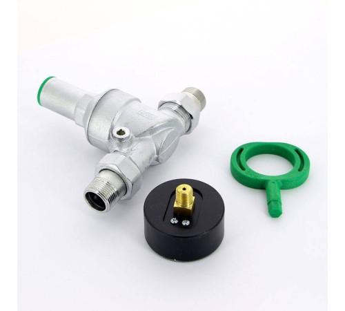 Редуктор давления хромированный FAR 3/4 НР-НР с манометром FA 2815 34