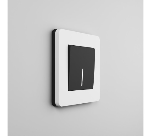 Рамка из поликарбоната на 1 пост Split белый/черный, soft-touch W0013068