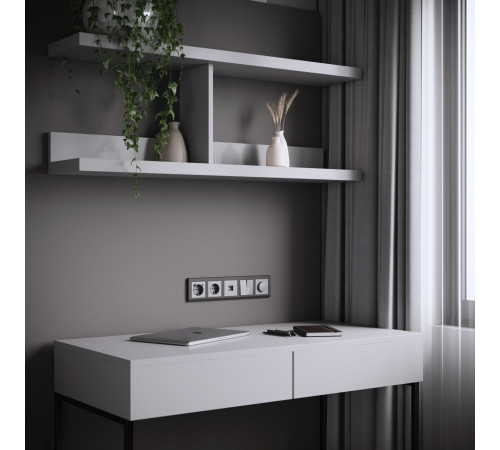 Розетка с заземлением, шторками и USB тип A+C (серебряный матовый) W1171765